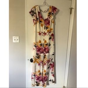 Floral maxi dress with slit